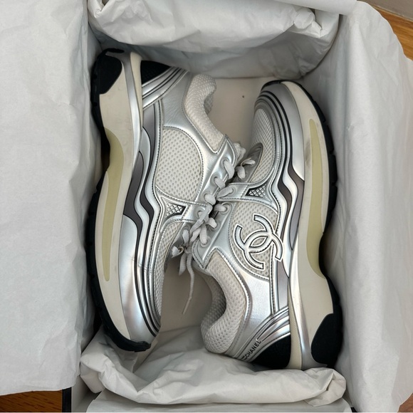 Chanel Sneakers Fabric Laminated Calfskin Stretch Women  | size 38 - Picture 8 of 10